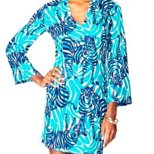 EUC Lilly Pulitzer blue Devina dress 3/4 sleeves with zebras . Size 2